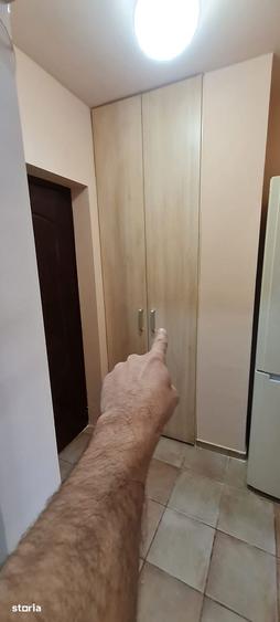 Garsonieră decomandată în Titan