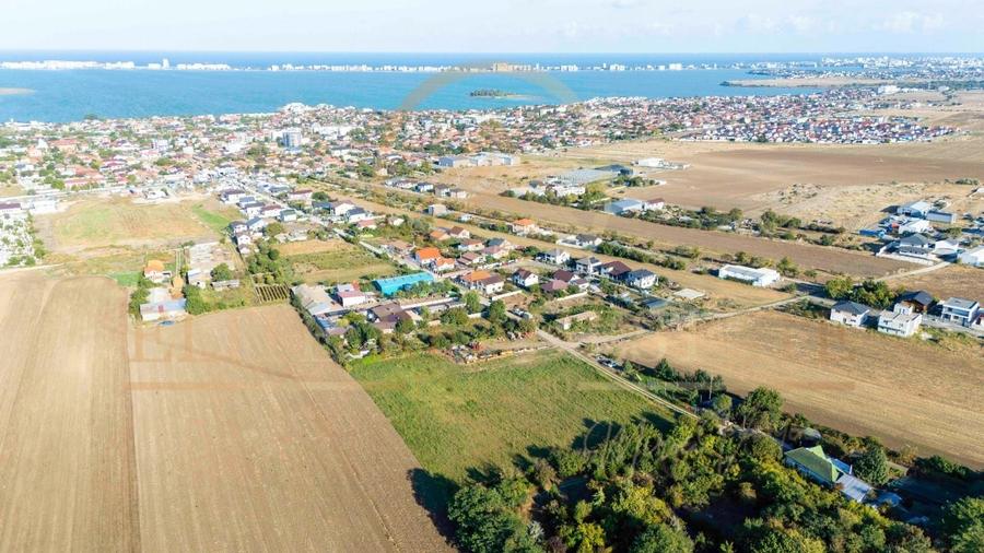 Teren agricol intravilan de 2066 mp, în Central