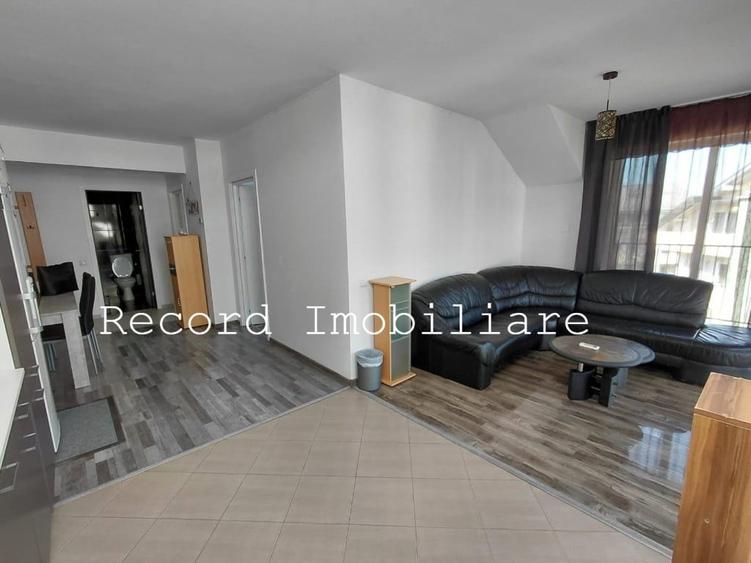 Apartament cu 3 camere semidecomandat în Florești