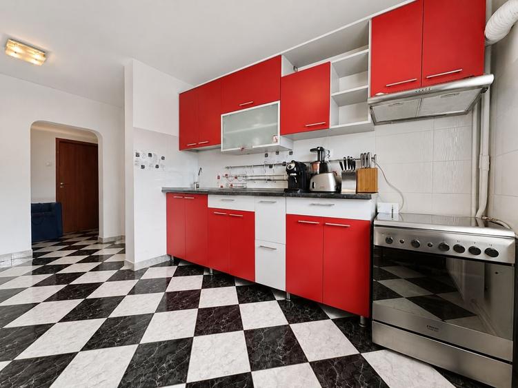 Apartament cu 3 camere decomandat, mobilat în 13 Septembrie