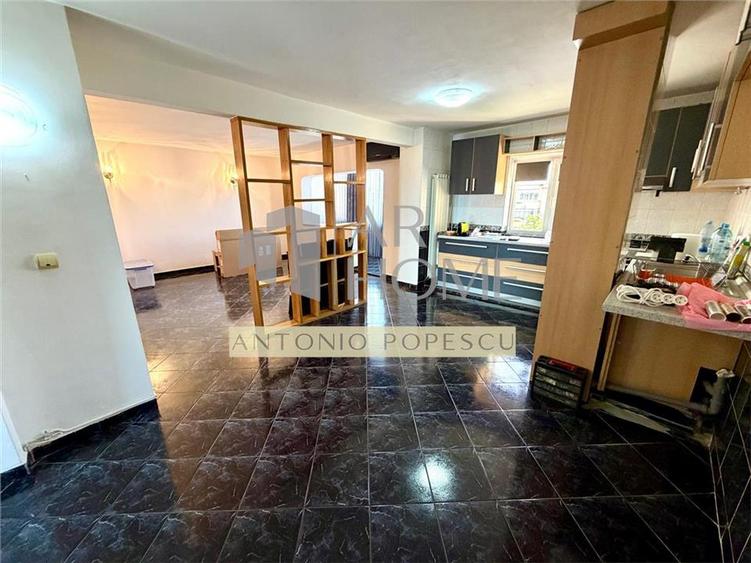 Apartament cu 3 camere decomandat, mobilat în Cioceanu