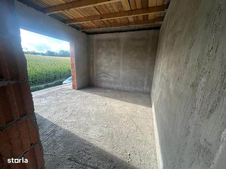 Casă cu 4 camere în Moara