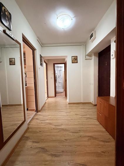 Apartament cu 2 camere decomandat în Centrul Civic