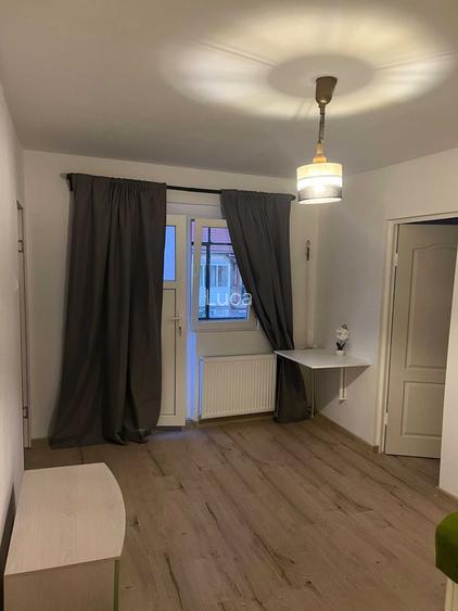 Inchiriez apartament cu 3 camere, zona complexul studentesc, Timisoara