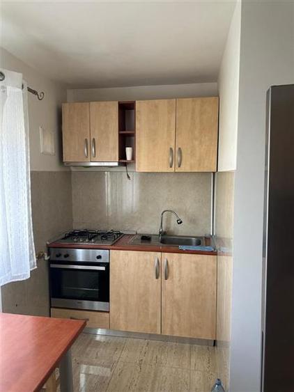 Apartament cu 3 camere decomandat, mobilat în 13 Septembrie