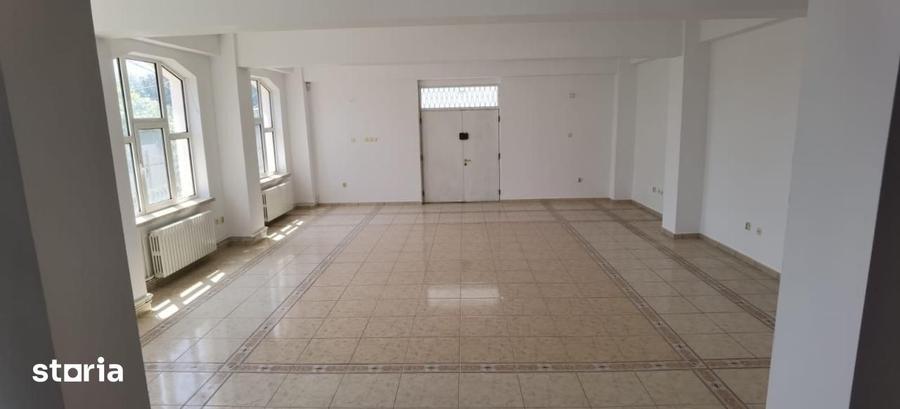Casă cu 4 camere cu Teren 1438 Mp în Chiscani