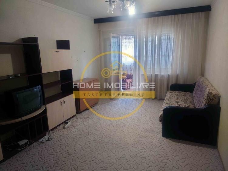 Apartament cu 3 camere decomandat, mobilat în Mircea cel Bătrân