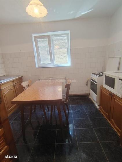 Casă cu 3 camere cu Teren 100 Mp în Central