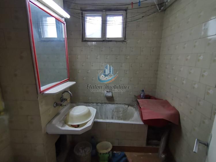 Apartament cu 2 camere decomandat în Mărăței