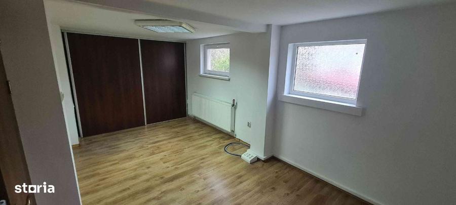 Spațiu comercial, de 275 mp, în Ultracentral