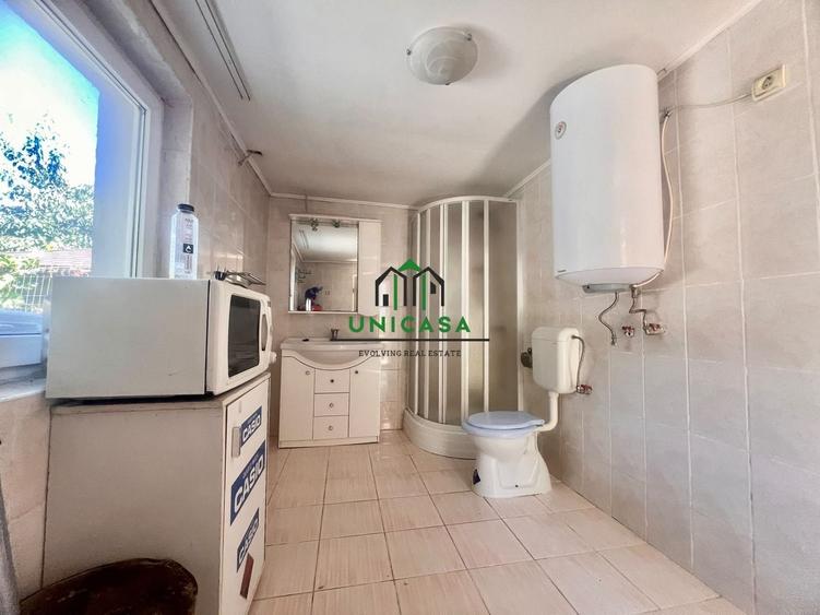Casă individuală cu 4 camere cu Canalizare în Central