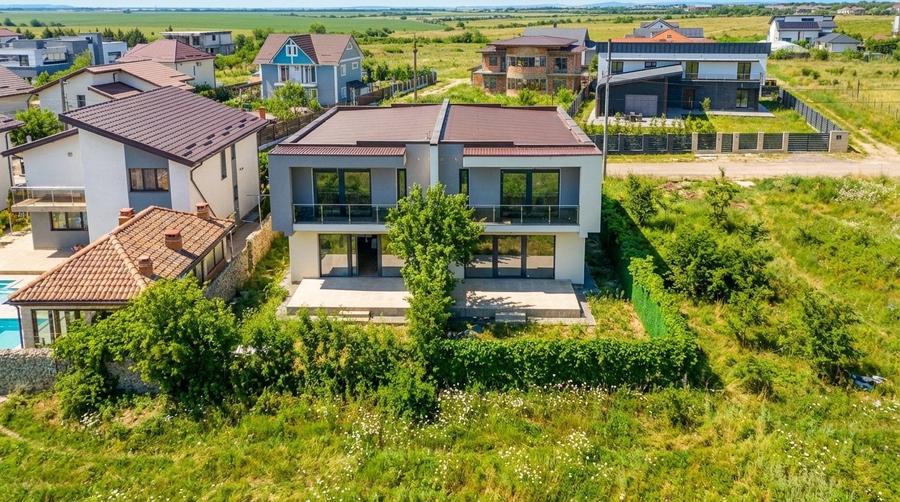 Duplex cu 5 camere cu Garaj în Corbeanca