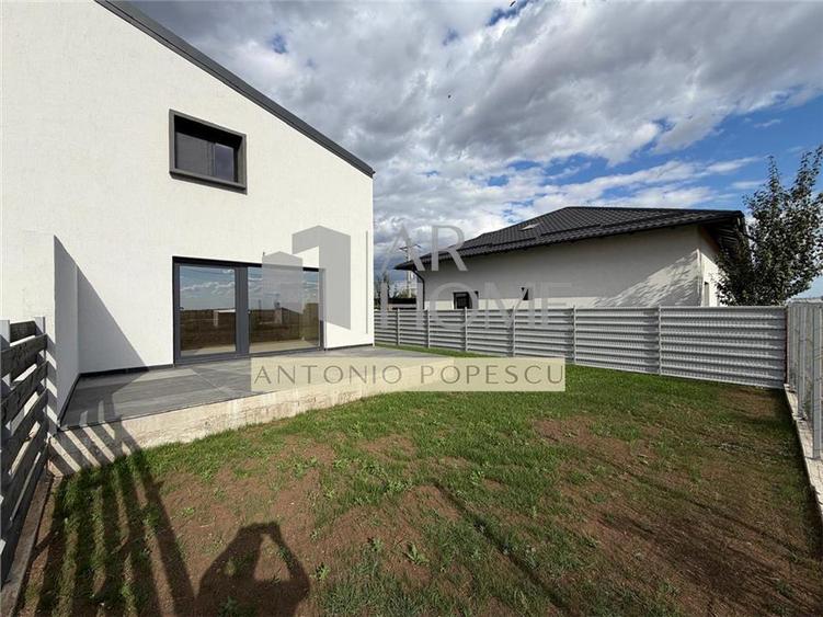 Duplex cu 4 camere cu Canalizare în Strejnicu