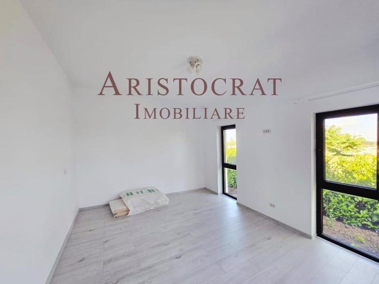 Casă cu 3 camere cu Teren 330 Mp în Corbeanca