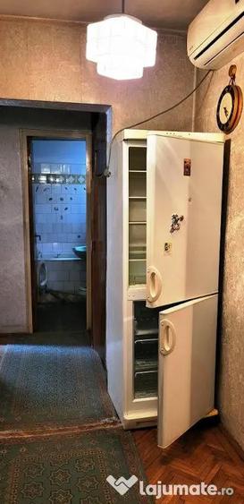 Apartament cu 3 camere decomandat în Tineretului
