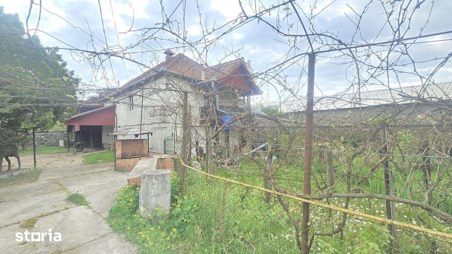 Casă cu 4 camere cu Teren 856 Mp în Central