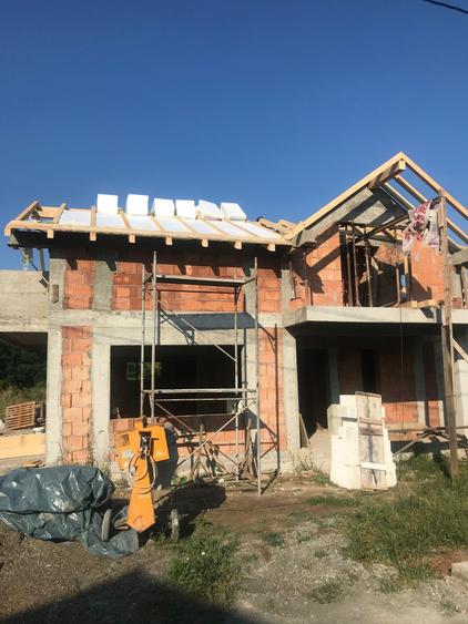 Casă cu 3 camere în Republicii