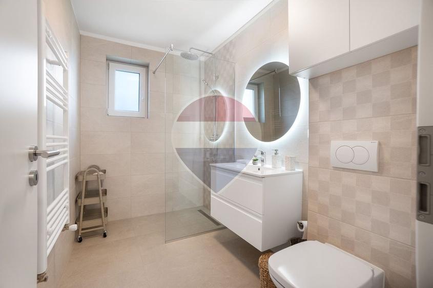 Apartament cu 3 camere decomandat, mobilat în Sânpetru