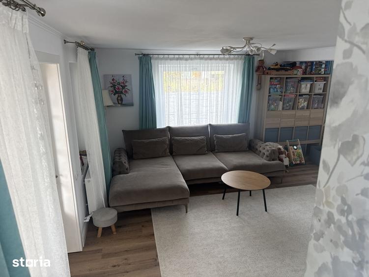 Casă cu 3 camere cu Teren 400 Mp în Mărăcineni