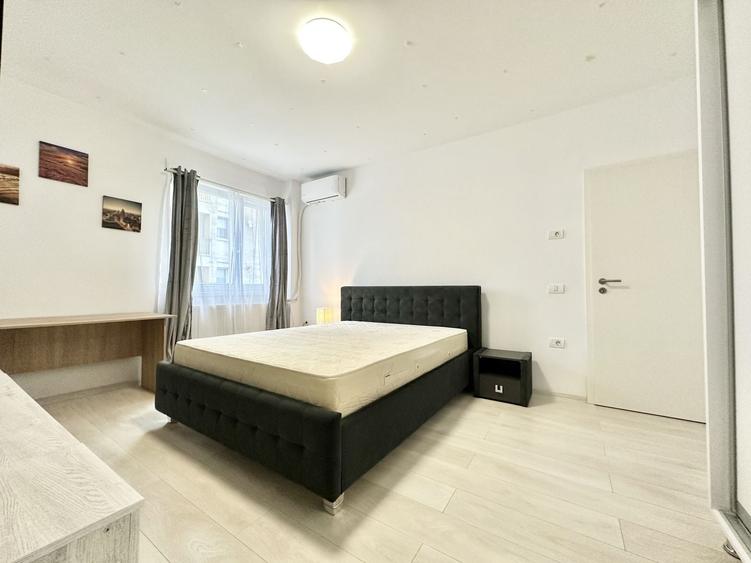 Apartament cu 2 camere decomandat, mobilat în Tractorul