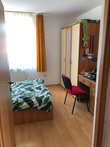 Apartament cu 3 camere decomandat în Dâmbul Rotund