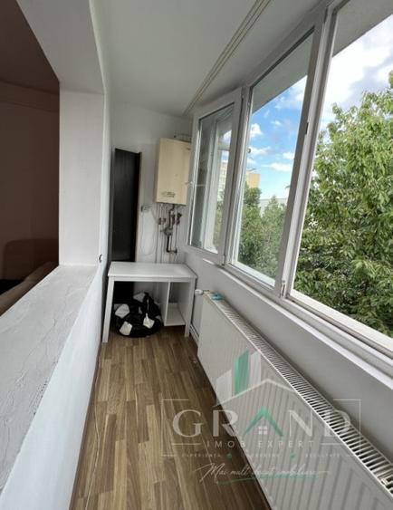 Apartament cu 3 camere semidecomandat, mobilat în Gheorgheni