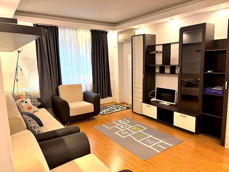 Apartament cu 2 camere decomandat în Băneasa