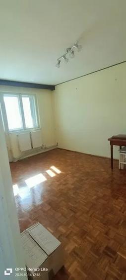 Apartament cu 3 camere în Bălcescu