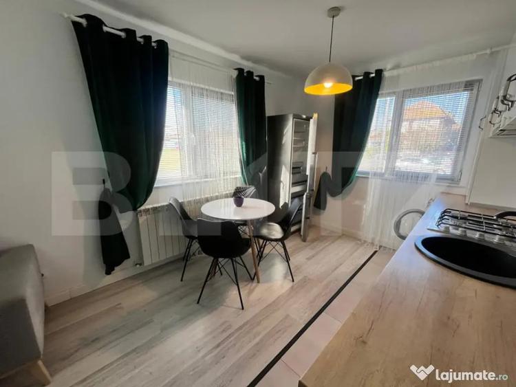 Apartament cu 2 camere semidecomandat, mobilat în Central