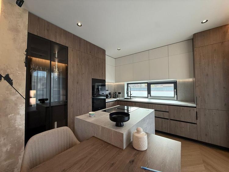 Duplex cu 5 camere cu Canalizare în Aradului