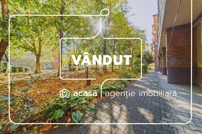 Apartament cu 3 camere decomandat, mobilat în Polivalentă