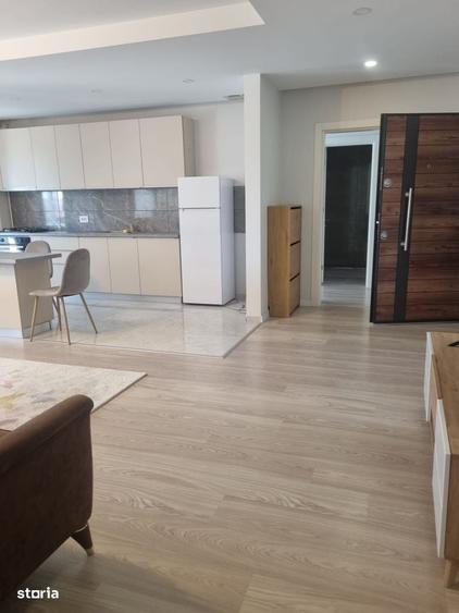 Apartament cu 3 camere în Carrefour