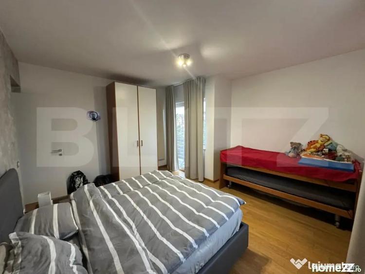 Casă cu 7 camere cu Teren 163 Mp în Lucian Blaga