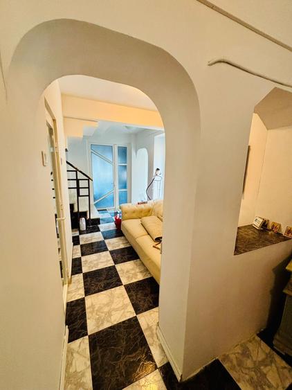 Apartament cu 4 camere decomandat în Faleza Nord