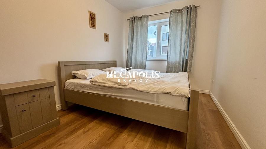 Apartament cu 3 camere în Tractorul