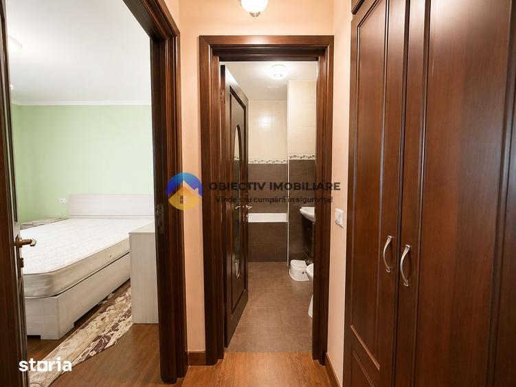 Apartament cu 3 camere semidecomandat, mobilat în Est