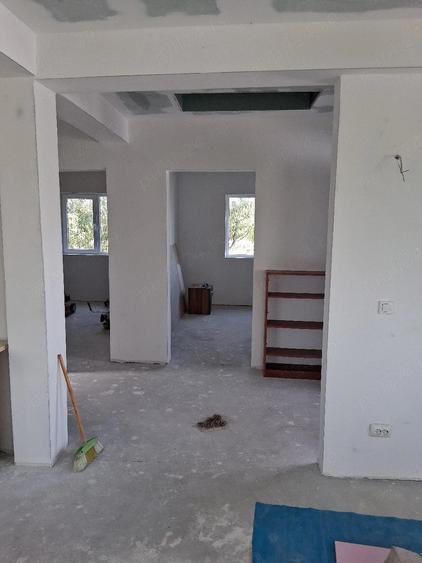 Casă cu Teren 630 Mp în Varlaam