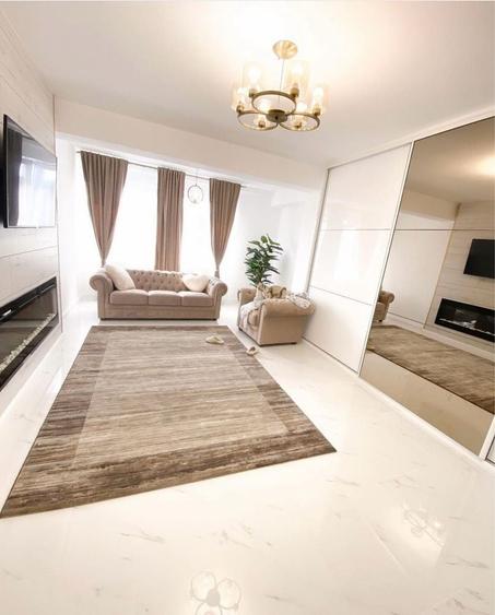 Apartament cu 3 camere decomandat în Exterior Vest