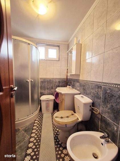 Apartament cu 2 camere decomandat în Precista