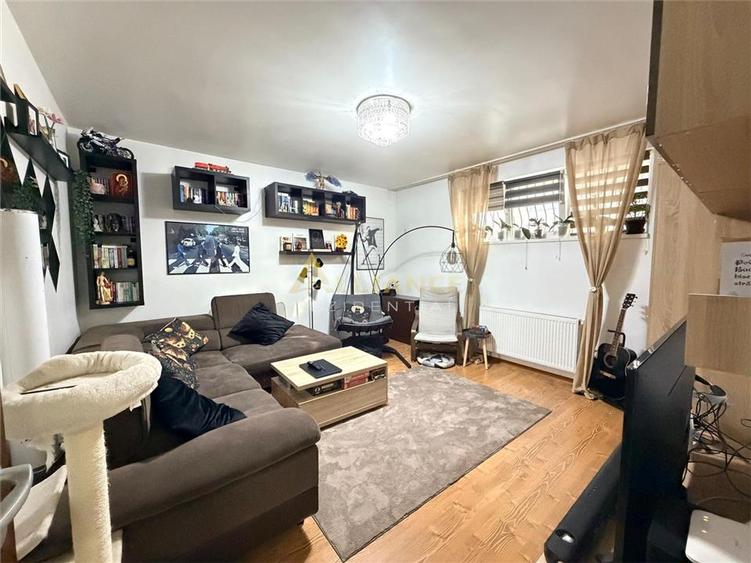 Apartament cu 3 camere decomandat în Apărătorii Patriei