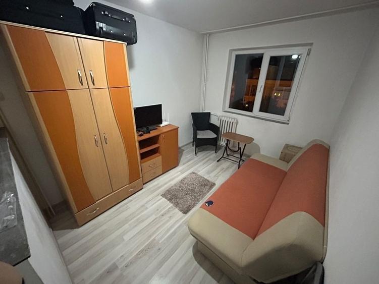 Garsonieră semidecomandată în Războieni