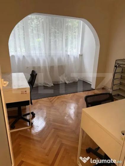Apartament cu 4 camere decomandat în Zorilor