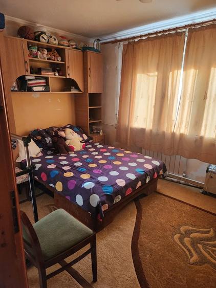 Apartament cu 2 camere semidecomandat în Crihala