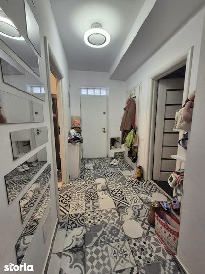 Casă cu 5 camere cu Teren 500 Mp în Săbăreni