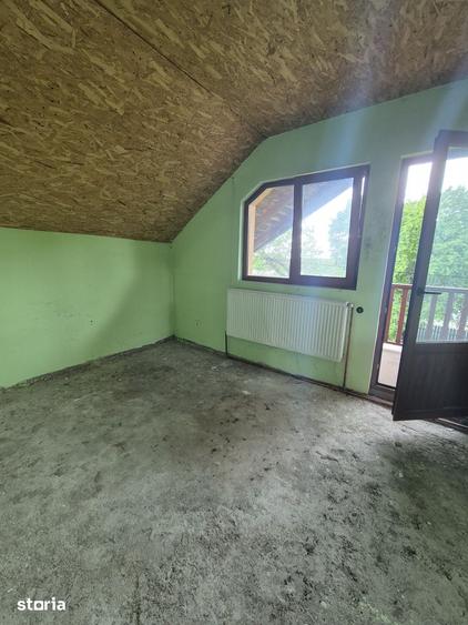 Casă cu 3 camere cu Teren 1685 Mp în Ariceștii Rahtivani