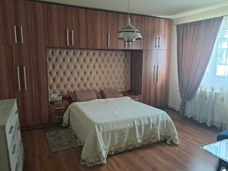 Vand apartament 4 camere - 13
