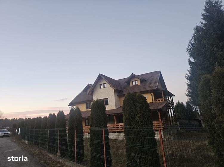 Casă cu 4 camere în Sâmbăta de Sus