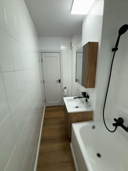 Garsonieră decomandată, mobilată în Costin Georgian