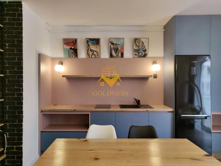 Apartament cu 2 camere semidecomandat, mobilat în Central