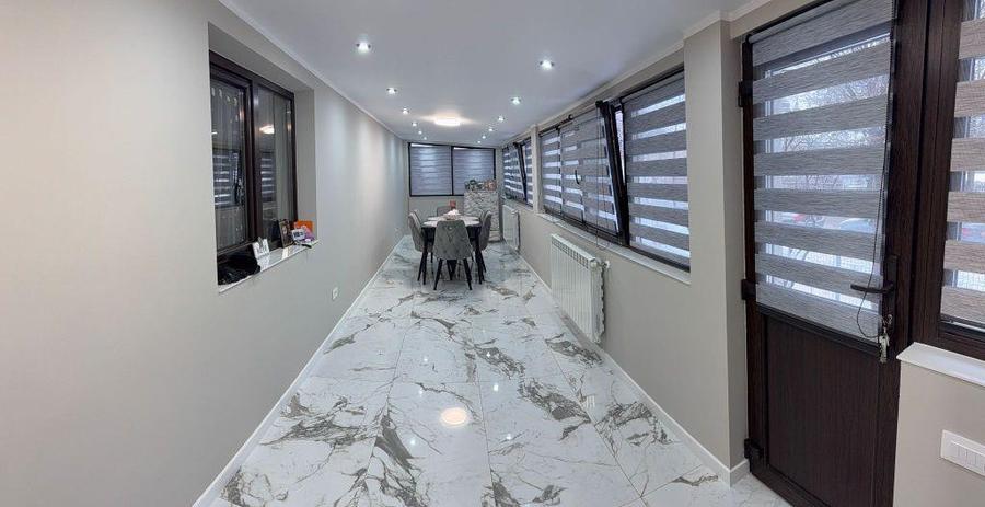 Apartament cu 3 camere decomandat, mobilat în Frumoasa